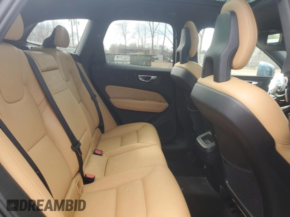 2018 Volvo XC60 Momentum with VIN YV4A22RKXJ1043803, listed as a Copart auction lot 51000515 with Not provided miles and Salvage title. Bid and sale history available at DreamBid. Image 12.