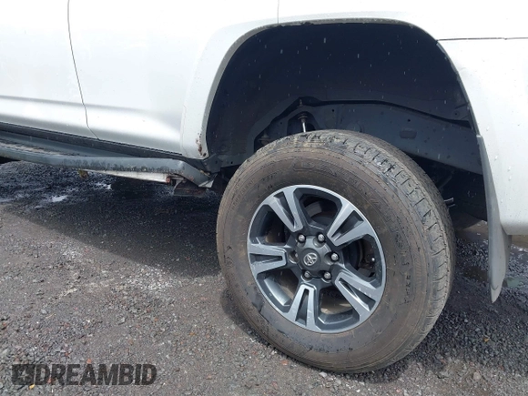 2022 Toyota 4Runner SR5 with VIN JTEMU5JR3N5987585, listed as a IAAI auction lot 41714815 with 38,874 mi miles and . Bid and sale history available at DreamBid. Image 21.