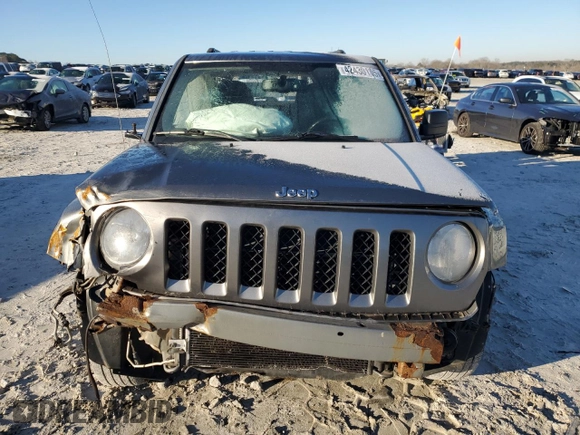 2013 Jeep Patriot Latitude with VIN 1C4NJPFA8DD193900, listed as a Copart auction lot 42430105 with 155,223 mi miles and Salvage Title. Bid and sale history available at carsss.com. Image 5.