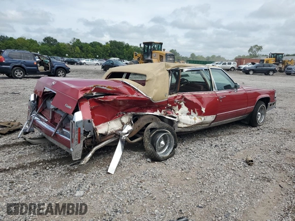 1991 Cadillac Brougham z VIN 1G6DW5474MR703030, wystawiony jako Copart lot #64687894 z przebiegiem 161 866 mil mil oraz Szkoda całkowita • Salvage title. Historia ofert i sprzedaży dostępna na DreamBid. Obrazek 3.