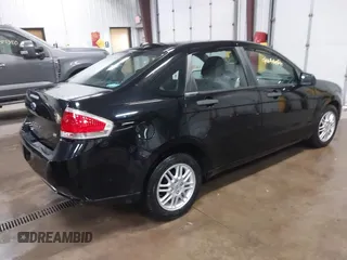 2011 Ford Focus SE with VIN 1FAHP3FN5BW192119, listed as a IAAI auction lot 41193926 with 113,435 mi miles. Bid and sale history available at carsss.com. Image 4.