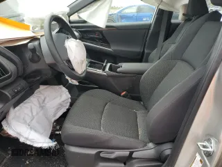 2023 Toyota bZ4X XLE z VIN JTMAAAAA8PA020788, wystawiony jako Copart lot #52900874 z przebiegiem Nie podano mil oraz Szkoda całkowita • Salvage title. Historia ofert i sprzedaży dostępna na DreamBid. Obrazek 7.