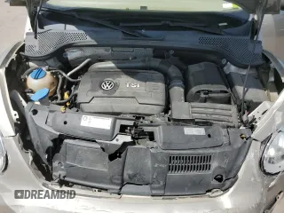 2015 Volkswagen Beetle 1.8T с VIN 3VW517AT5FM804169, выставлен на аукционе Copart как лот 65981544 с пробегом 104 754 миль миль и Списание • Salvage title. История ставок и продаж доступна на DreamBid. Изображение 11.