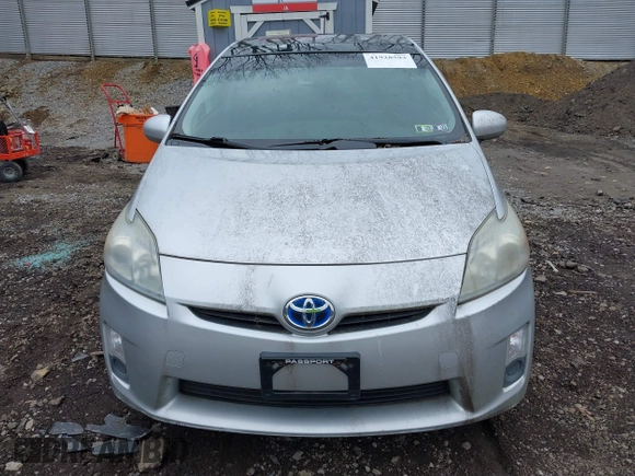 2011 Toyota Prius I with VIN JTDKN3DU9B5315846, listed as a IAAI auction lot 41928593 with 203,931 mi miles. Bid and sale history available at carsss.com. Image 12.
