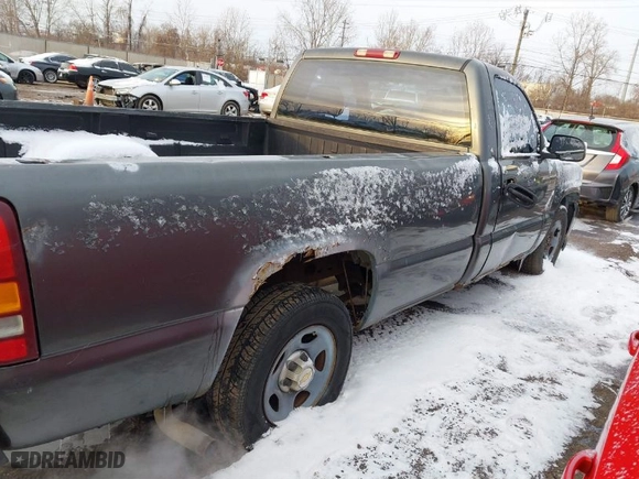 2002 Chevrolet Silverado 1500 with VIN 1GCEC14W52Z150878, listed as a IAAI auction lot 41603704 with 270,802 mi miles. Bid and sale history available at carsss.com. Image 6.