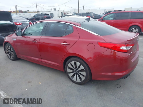 2012 Kia Optima SX z VIN 5XXGR4A64CG019121, wystawiony jako IAAI lot #42426482 z przebiegiem 137 496 mil mil oraz . Historia ofert i sprzedaży dostępna na DreamBid. Obrazek 3.