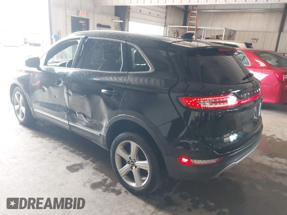 2018 Lincoln MKC Premiere with VIN 5LMCJ1C92JUL19090, listed as a IAAI auction lot 41836181 with 302,120 mi miles and . Bid and sale history available at DreamBid. Image 3.