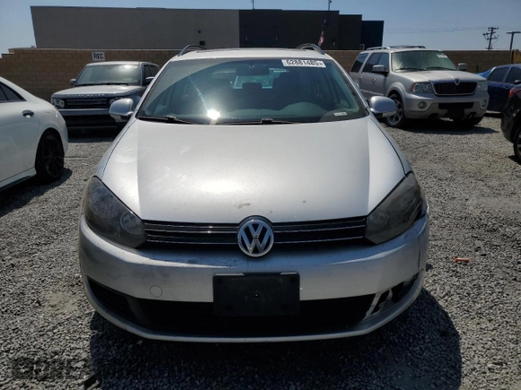 2013 Volkswagen Jetta TDI w/Sunroof & Nav with VIN 3VWPL7AJ3DM688971, listed as a Copart auction lot 62881485 with 235,480 mi miles and Clean title. Bid and sale history available at DreamBid. Image 5.