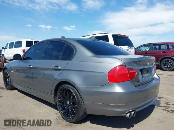 2011 BMW 3 Series 328i with VIN WBAPH7C52BE131134, listed as a IAAI auction lot 42114364 with 145,956 mi miles and . Bid and sale history available at carsss.com. Image 3.