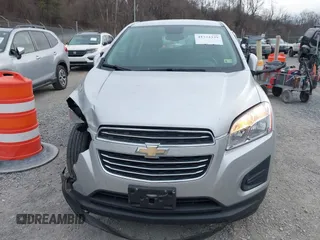 2015 Chevrolet Trax LS with VIN KL7CJKSB4FB129440, listed as a IAAI auction lot 41734339 with 37,772 mi miles. Bid and sale history available at carsss.com. Image 12.