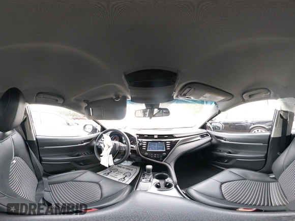 2018 Toyota Camry LE z VIN 4T1B11HK3JU129549, wystawiony jako IAAI lot #42159243 z przebiegiem 76 299 mil mil oraz . Historia ofert i sprzedaży dostępna na DreamBid. Obrazek 20.