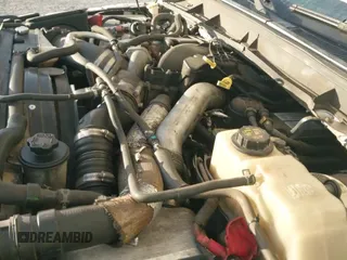 2013 Ford F-250 XL z VIN 1FT7W2BT4DEB72234, wystawiony jako IAAI lot #43323220 z przebiegiem 186 829 mil mil oraz . Historia ofert i sprzedaży dostępna na DreamBid. Obrazek 20.