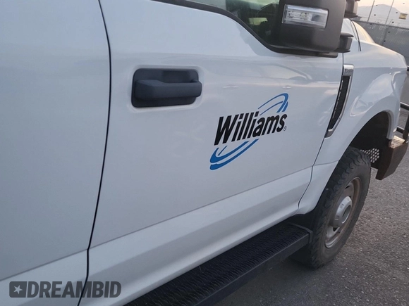 2017 Ford F-350 with VIN 1FT7X3B62HEE09676, listed as a IAAI auction lot 42727709 with 154,269 mi miles and . Bid and sale history available at DreamBid. Image 48.