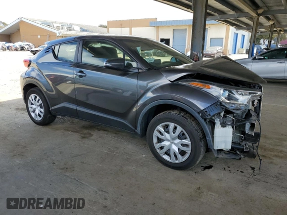 2019 Toyota C-HR XLE z VIN JTNKHMBX9K1026091, wystawiony jako Copart lot #50811835 z przebiegiem 86 424 mil mil oraz Szkoda całkowita • Salvage title. Historia ofert i sprzedaży dostępna na DreamBid. Obrazek 4.