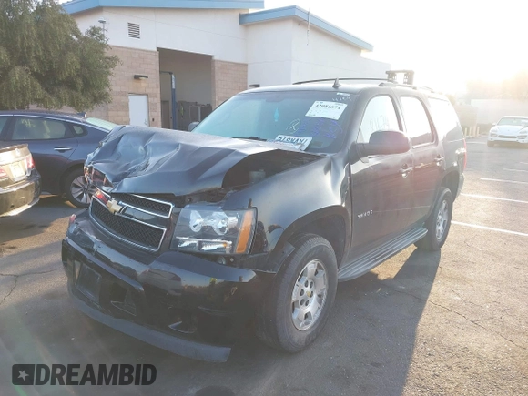 2013 Chevrolet Tahoe LS с VIN 1GNSCAE00DR247218, выставлен на аукционе IAAI как лот 42081674 с пробегом 164 687 миль миль и . История ставок и продаж доступна на DreamBid. Изображение 2.