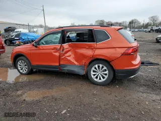 2019 Volkswagen Tiguan SE with VIN 3VV2B7AX8KM152231, listed as a Copart auction lot 52824585 with 43,410 mi miles and Salvage Title. Bid and sale history available at carsss.com. Image 2.
