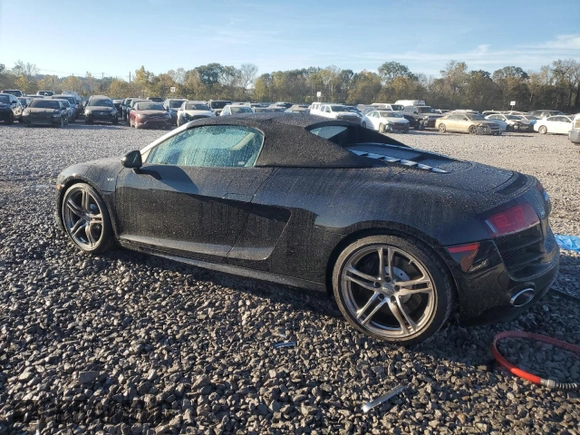 2011 Audi R8 z VIN WUAVNAFG5BN000537, wystawiony jako Copart lot #79313334 z przebiegiem Nie podano mil oraz Szkody całkowita. Historia ofert i sprzedaży dostępna na DreamBid. Obrazek 2.
