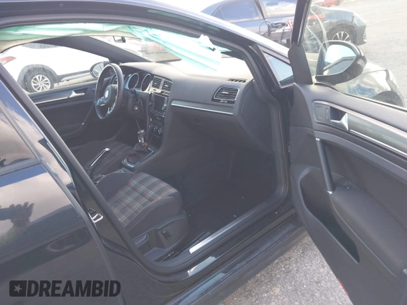 2019 Volkswagen GTI S с VIN 3VW5T7AU4KM008302, выставлен на аукционе IAAI как лот 40997848 с пробегом 32 338 миль миль и . История ставок и продаж доступна на DreamBid. Изображение 5.