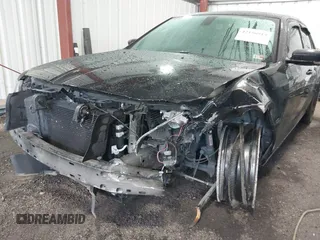2021 Chrysler 300 S z VIN 2C3CCABG0MH554276, wystawiony jako IAAI lot #42156919 z przebiegiem 99 111 mil mil oraz . Historia ofert i sprzedaży dostępna na DreamBid. Obrazek 6.