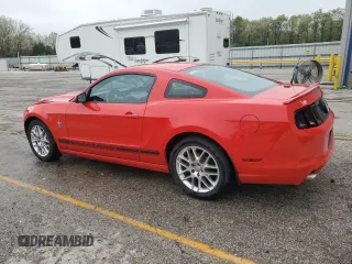 2013 Ford Mustang V6 z VIN 1ZVBP8AM1D5223156, wystawiony jako Copart lot #54687355 z przebiegiem 134 447 mil mil oraz Szkoda całkowita • Salvage title. Historia ofert i sprzedaży dostępna na DreamBid. Obrazek 2.
