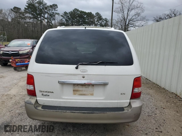 2005 Kia Sedona LX with VIN KNDUP132856716570, listed as a Copart auction lot 45848965 with 137,589 mi miles and Salvage Title. Bid and sale history available at carsss.com. Image 6.