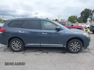 2014 Nissan Pathfinder SV with VIN 5N1AR2MM9EC625565, listed as a IAAI auction lot 42137658 with 163,357 mi miles. Bid and sale history available at carsss.com. Image 13.