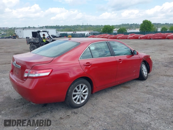 2011 Toyota Camry LE z VIN 4T1BF3EK3BU117758, wystawiony jako IAAI lot #42167163 z przebiegiem Nie podano mil oraz . Historia ofert i sprzedaży dostępna na DreamBid. Obrazek 4.