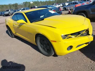 2013 Chevrolet Camaro LS with VIN 2G1FA1E34D9136653, listed as a IAAI auction lot 41175225 with 71,174 mi miles. Bid and sale history available at carsss.com. Image 1.