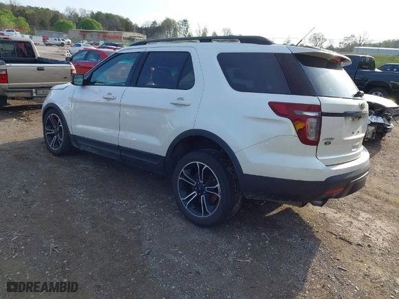 2015 Ford Explorer Sport with VIN 1FM5K8GT1FGC11511, listed as a IAAI auction lot 41922269 with 163,014 mi miles. Bid and sale history available at carsss.com. Image 3.