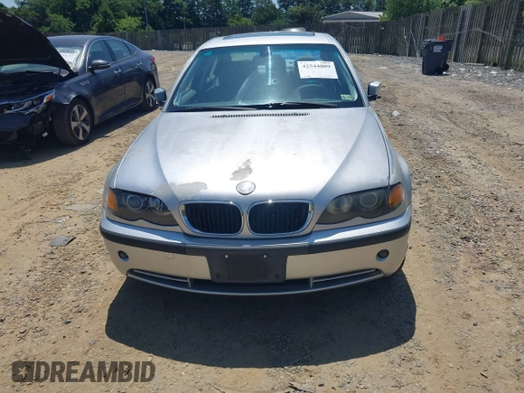 2005 BMW 3 Series 330xi с VIN WBAEW53405PN37317, выставлен на аукционе IAAI как лот 42544009 с пробегом 111 964 миль миль и . История ставок и продаж доступна на DreamBid. Изображение 12.