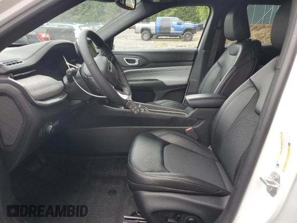2025 Jeep Compass Latitude с VIN 3C4NJDBN6ST547007, выставлен на аукционе Copart как лот 59798085 с пробегом 6 475 миль миль и На запчасти • Non repairable. История ставок и продаж доступна на DreamBid. Изображение 7.