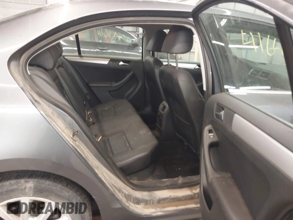 2013 Volkswagen Jetta SE z VIN 3VWDP7AJ3DM438881, wystawiony jako IAAI lot #41640177 z przebiegiem 153 129 mil mil oraz . Historia ofert i sprzedaży dostępna na DreamBid. Obrazek 8.