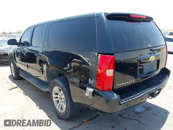 2013 Chevrolet Suburban LT z VIN 1GNSCJE02DR176393, wystawiony jako IAAI lot #42483598 z przebiegiem 266 075 mil mil oraz . Historia ofert i sprzedaży dostępna na DreamBid. Obrazek 3.