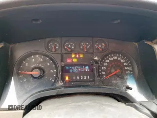 2009 Ford F-150 XL with VIN 1FTRF12W89KB74882, listed as a Copart auction lot 60924495 with 401,265 mi miles and Salvage title. Bid and sale history available at DreamBid. Image 9.