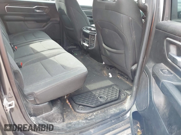 2022 Ram 1500 Big Horn z VIN 1C6SRFFT4NN381744, wystawiony jako IAAI lot #41621744 z przebiegiem 48 414 mil mil oraz . Historia ofert i sprzedaży dostępna na DreamBid. Obrazek 8.