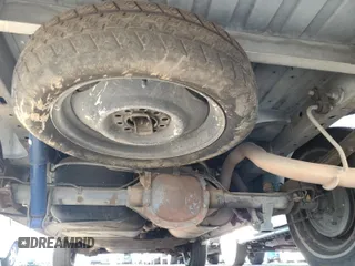 2000 Chevrolet Astro Cargo z VIN 1GCDM19W4YB196124, wystawiony jako IAAI lot #42422428 z przebiegiem 200 414 mil mil oraz . Historia ofert i sprzedaży dostępna na DreamBid. Obrazek 33.