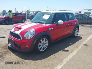 2013 MINI Hardtop S with VIN WMWSV3C54DT389391, listed as a IAAI auction lot 42141136 with 72,100 mi miles and . Bid and sale history available at DreamBid. Image 2.