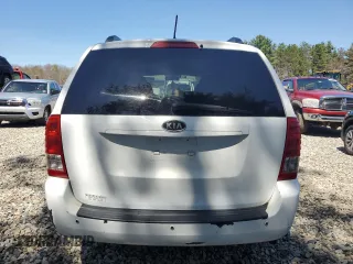 2011 Kia Sedona LX with VIN KNDMG4C78B6366382, listed as a Copart auction lot 55612085 with 385,336 mi miles and Clean Title. Bid and sale history available at carsss.com. Image 6.