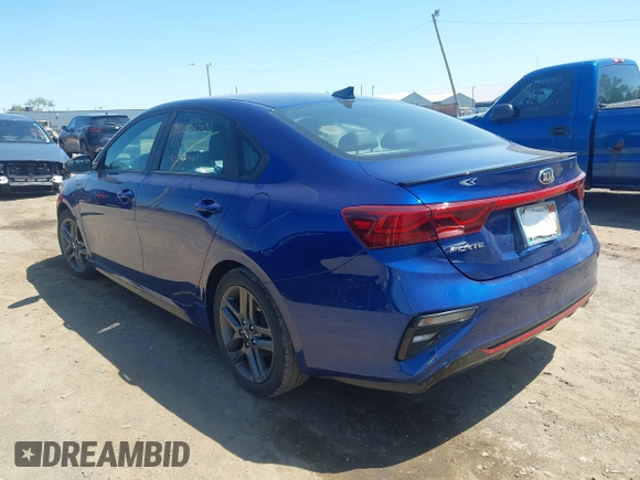 2021 Kia Forte GT-Line z VIN 3KPF34AD6ME284046, wystawiony jako IAAI lot #42231501 z przebiegiem 97 877 mil mil oraz . Historia ofert i sprzedaży dostępna na DreamBid. Obrazek 3.