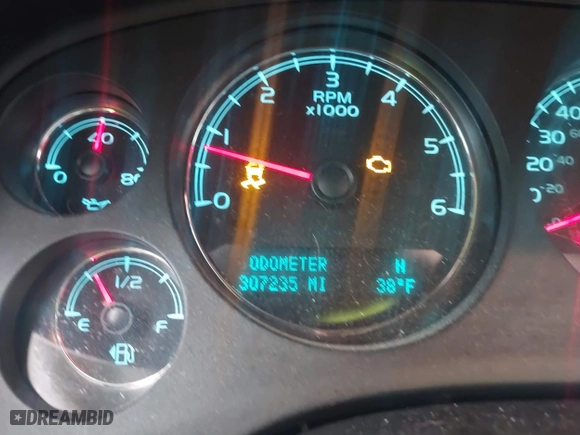 2012 Chevrolet Suburban LTZ with VIN 1GNSKKE74CR221161, listed as a IAAI auction lot 41543212 with 307,235 mi miles. Bid and sale history available at carsss.com. Image 16.