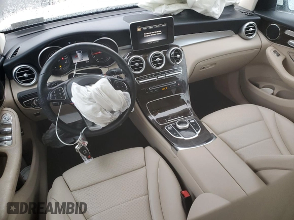 2019 Mercedes-Benz GLC with VIN WDC0G4KB4KV131837, listed as a Copart auction lot 70310052 with 64,571 mi miles. Bid and sale history available at carsss.com. Image 8.