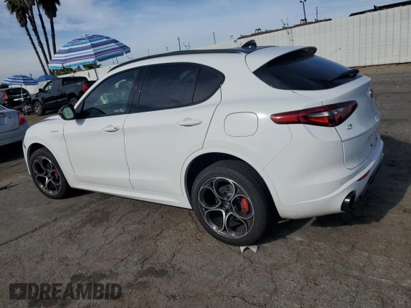 2023 Alfa Romeo Stelvio Ti z VIN ZASPAKBN2P7D64686, wystawiony jako Copart lot #84976964 z przebiegiem Nie podano mil oraz Szkoda całkowita • Salvage title. Historia ofert i sprzedaży dostępna na DreamBid. Obrazek 2.