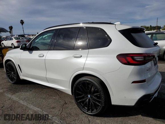 2022 BMW X5 sDrive40i with VIN 5UXCR4C09N9J12478, listed as a Copart auction lot 68438982 with 13,107 mi miles. Bid and sale history available at carsss.com. Image 2.