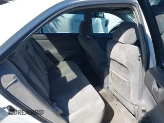 2004 Toyota Camry LE with VIN 4T1BE32KX4U284600, listed as a IAAI auction lot 41855214 with 116,758 mi miles. Bid and sale history available at carsss.com. Image 8.