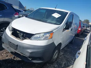 2015 Nissan NV200 S z VIN 3N6CM0KN5FK695956, wystawiony jako IAAI lot #41119598 z przebiegiem 274 775 mil mil oraz . Historia ofert i sprzedaży dostępna na DreamBid. Obrazek 17.