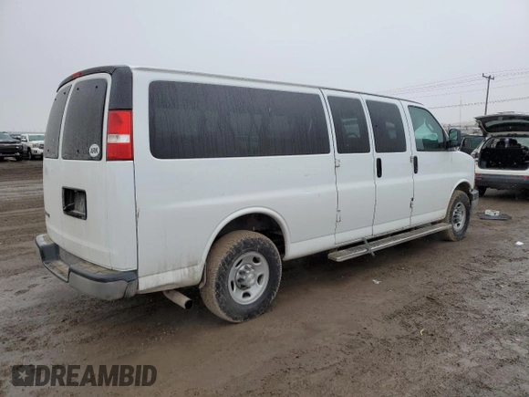 2017 Chevrolet Express Passenger LT z VIN 1GAZGPFF7H1225215, wystawiony jako Copart lot #47135935 z przebiegiem 161 084 mil mil oraz Szkoda całkowita • Salvage title. Historia ofert i sprzedaży dostępna na DreamBid. Obrazek 3.