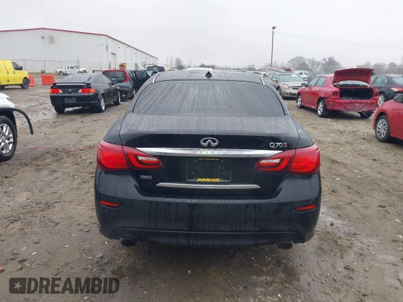 2015 Infiniti Q70 with VIN JN1BY1AR9FM561113, listed as a IAAI auction lot 41541936 with 266,227 mi miles and . Bid and sale history available at DreamBid. Image 16.