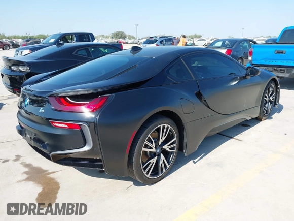 2017 BMW i8 with VIN WBY2Z2C36HV676644, listed as a IAAI auction lot 40525323 with 29,962 mi miles. Bid and sale history available at carsss.com. Image 4.