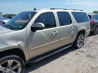 2007 Chevrolet Suburban LS with VIN 1GNFC16087J218794, listed as a IAAI auction lot 42700630 with 262,428 mi miles and . Bid and sale history available at DreamBid. Image 6.