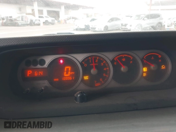 2008 Scion xB z VIN JTLKE50E081042987, wystawiony jako IAAI lot #42180164 z przebiegiem 139 961 mil mil oraz . Historia ofert i sprzedaży dostępna na DreamBid. Obrazek 7.